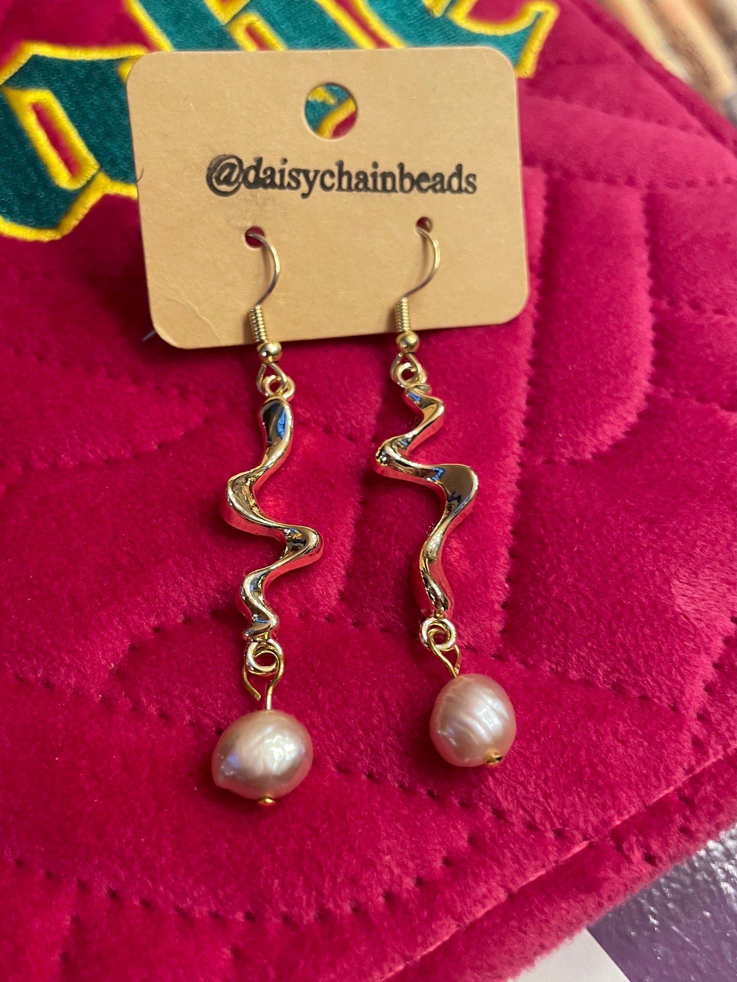 ‘Bailey’ Pearl Wave Earrings