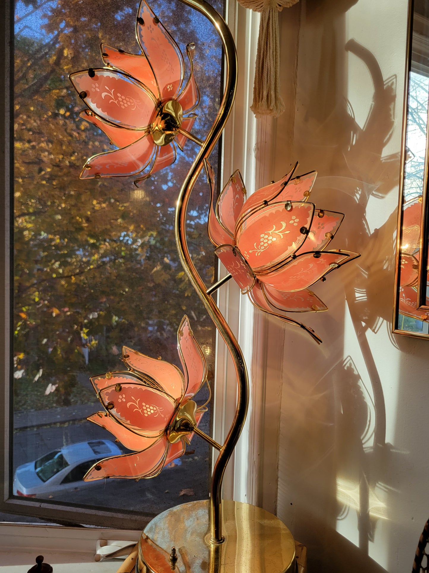 Lotus Lamp