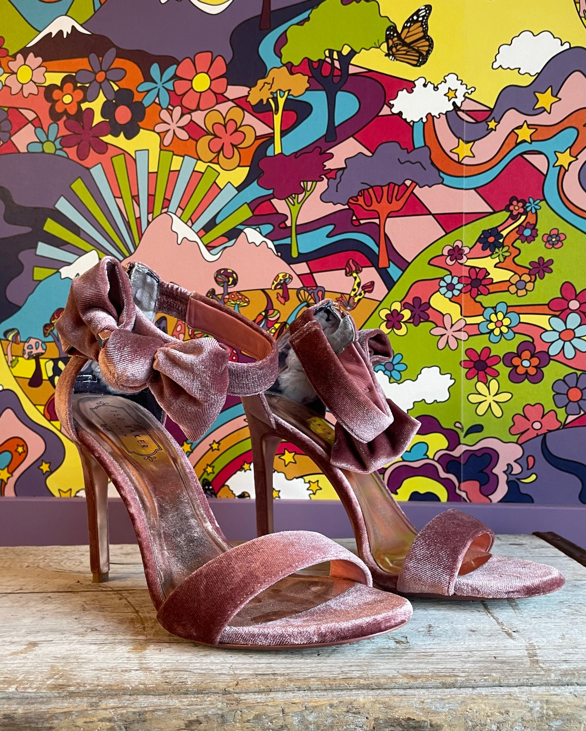 Ted Baker Two Strap Bow Pumps – Dopamine