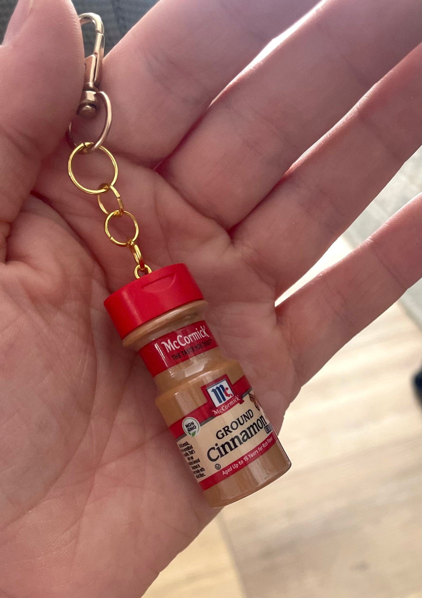 Mini Brands Keychain McCormick Cinnamon